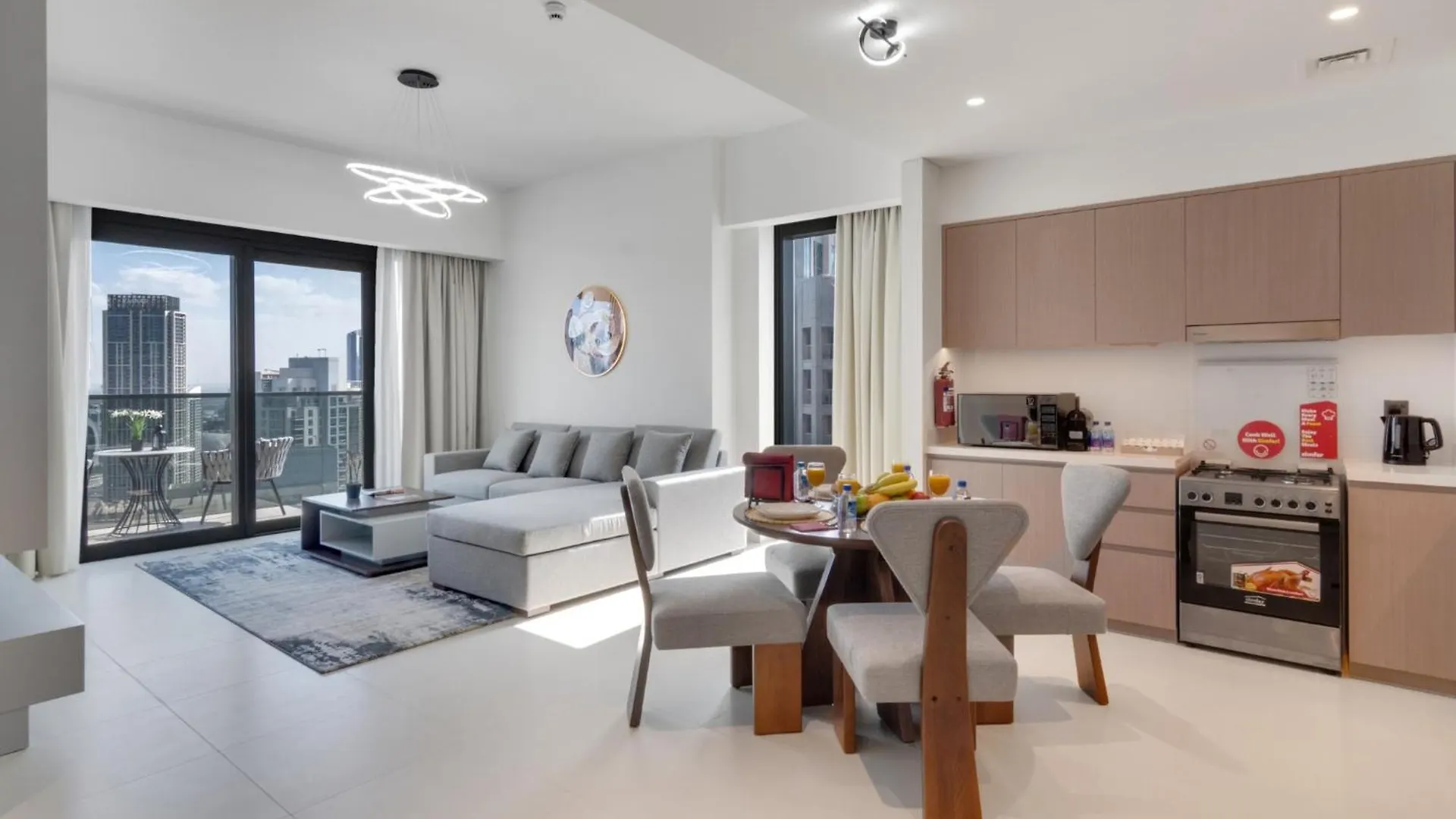 Luxurious 2Bdr Apartment With Burj Khalifa Views Dubaj