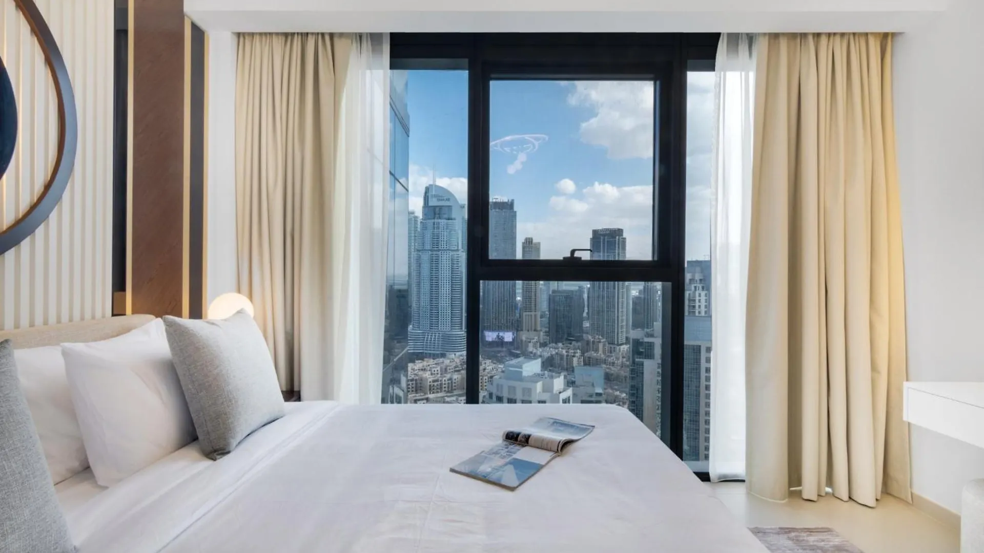 Luxurious 2Bdr Apartment With Burj Khalifa Views Dubaj