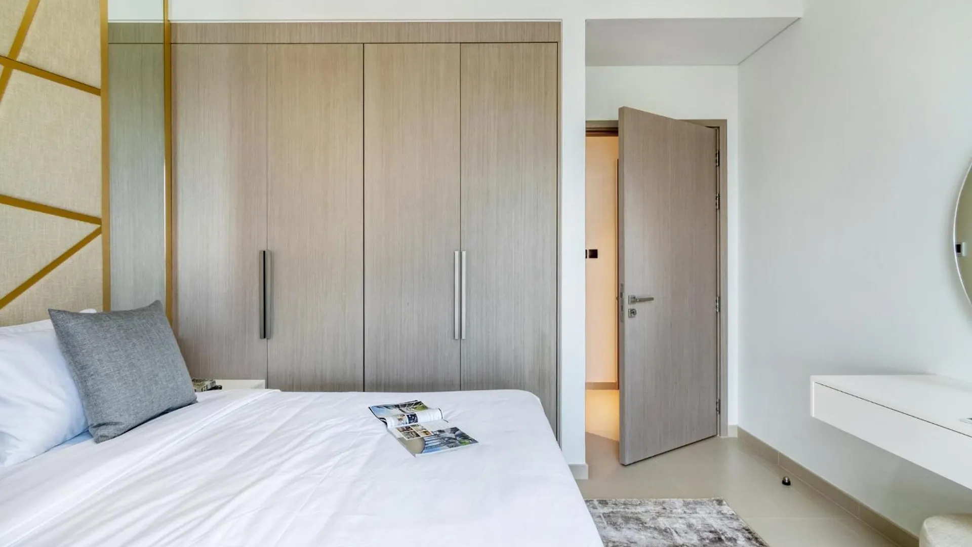 Luxurious 2Bdr Apartment With Burj Khalifa Views Dubai