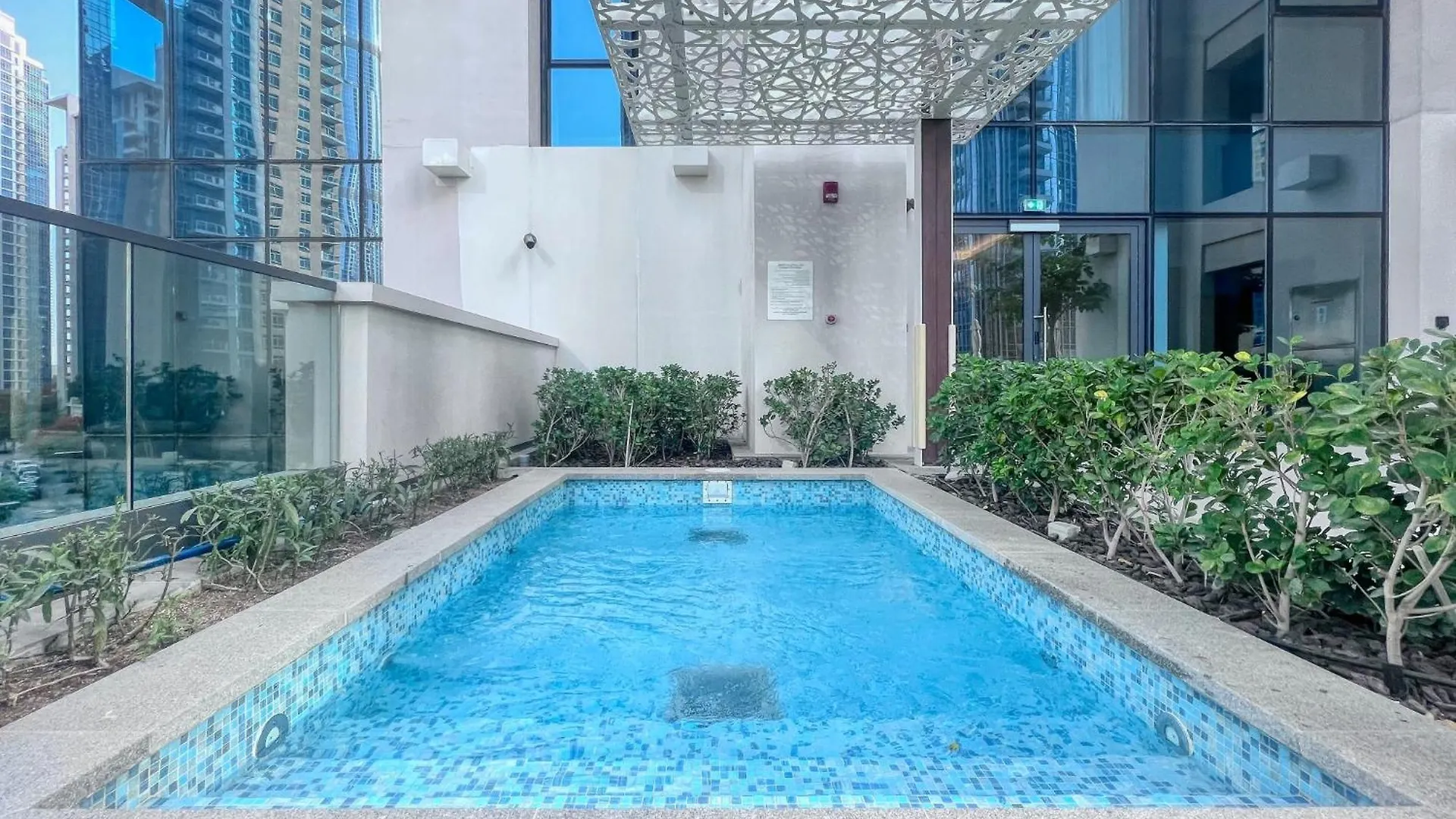 Luxurious 2Bdr Apartment With Burj Khalifa Views Dubai