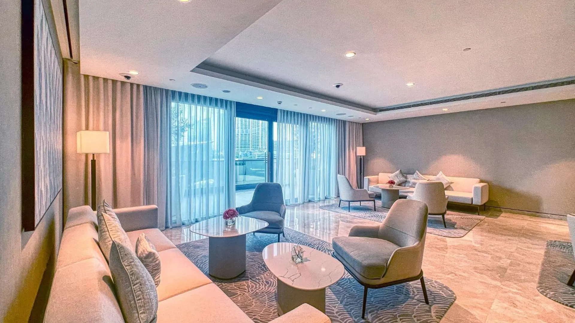 Luxurious 2Bdr Apartment With Burj Khalifa Views Dubai