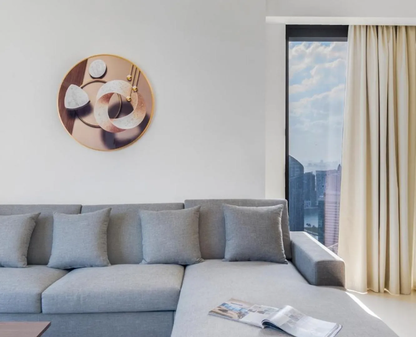 Luxurious 2Bdr Apartment With Burj Khalifa Views Dubai