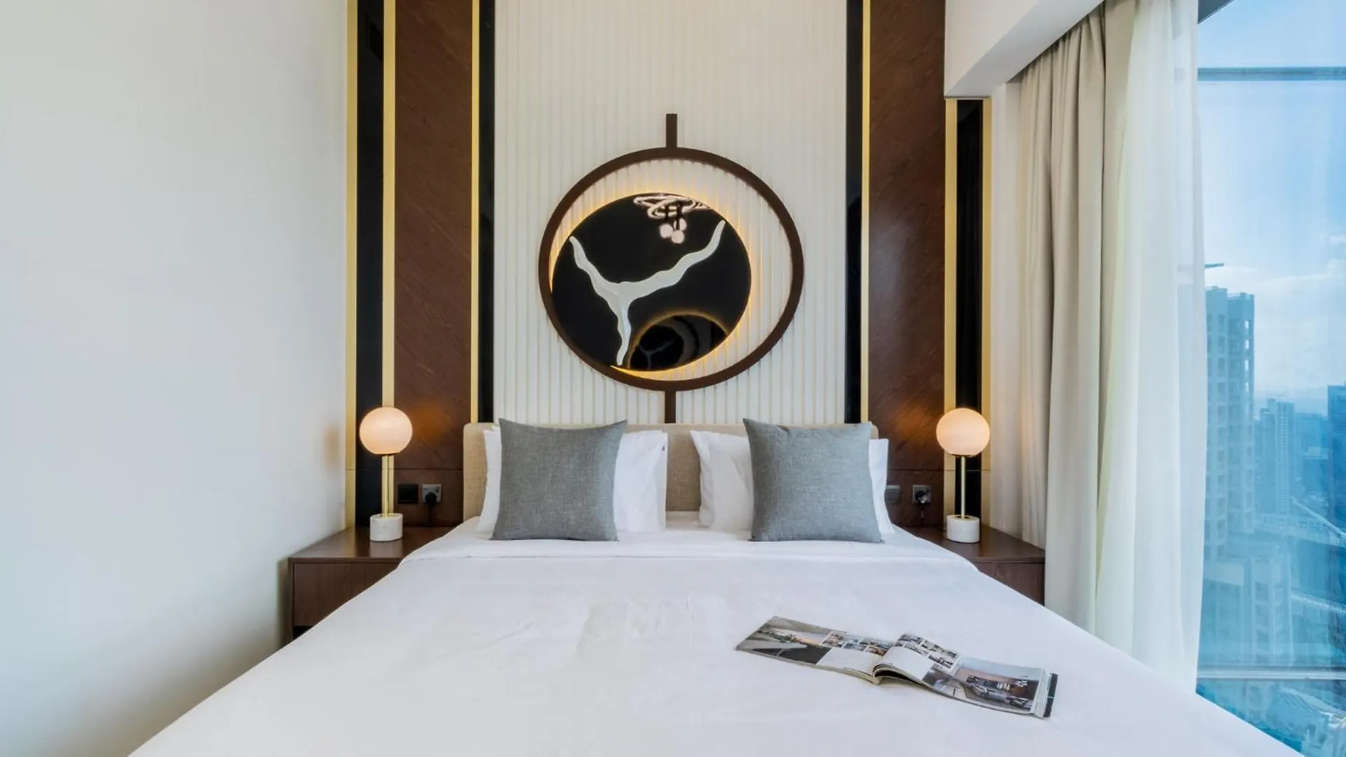 Luxurious 2Bdr Apartment With Burj Khalifa Views Dubai United Arab Emirates
